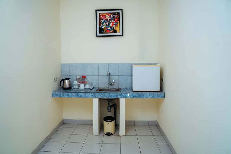 Suite (Golden) | Desk, free WiFi, bed sheets