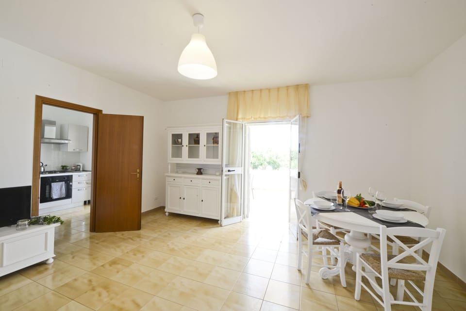 Villa, 2 Bedrooms | In-room dining
