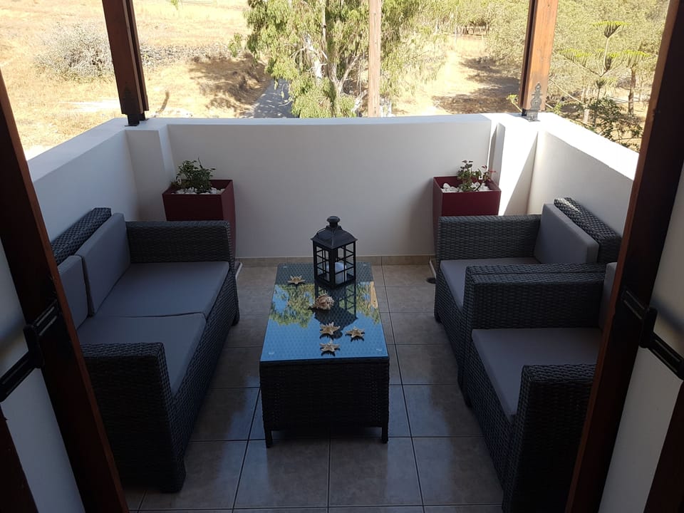 Deluxe Apartment, 2 Bedrooms, Mountain View | Balcony