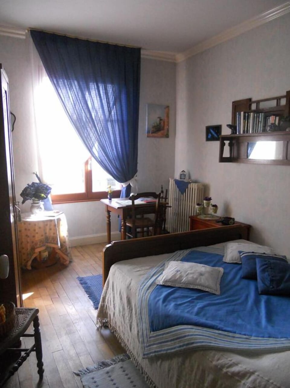 Double Room, Private Bathroom | Individually decorated, individually furnished, desk, iron/ironing board