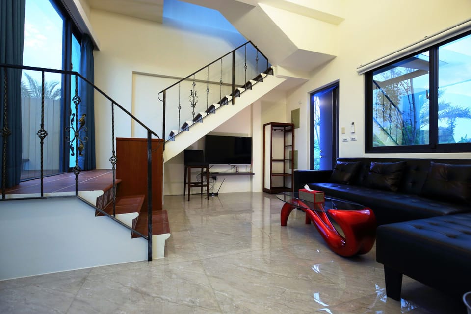 Signature House | Desk, blackout drapes, soundproofing, rollaway beds (surcharge)