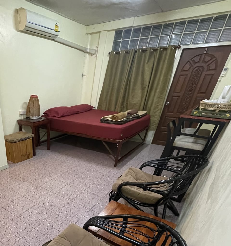 Economy Double Room | Desk, free WiFi, bed sheets