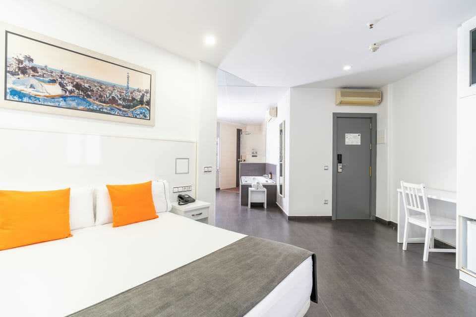 Superior Room, Jetted Tub | Down comforters, individually decorated, individually furnished