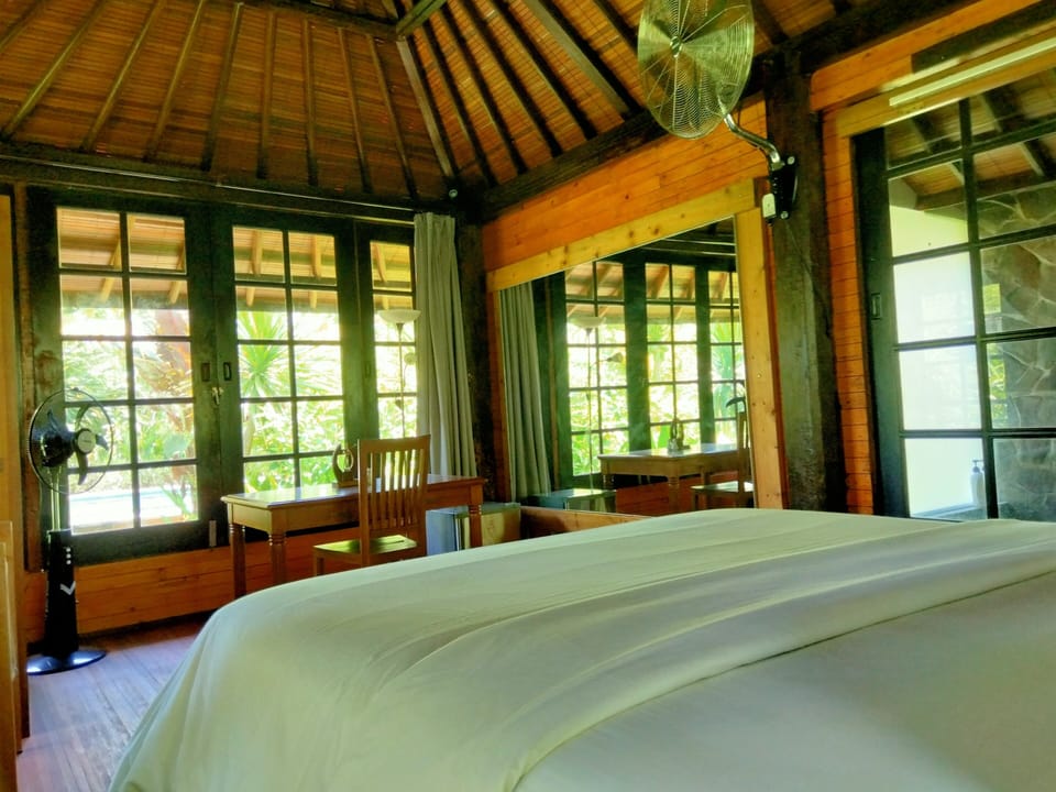 Honeymoon Single Room, 1 Bedroom, Courtyard View, Poolside | In-room safe, blackout drapes, soundproofing, free WiFi