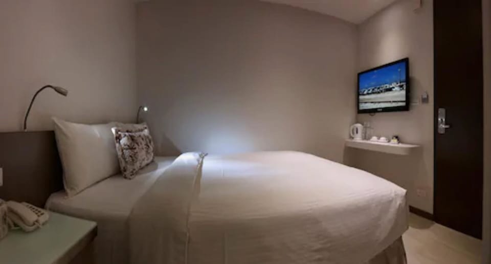 Double Room | Minibar, soundproofing, free WiFi