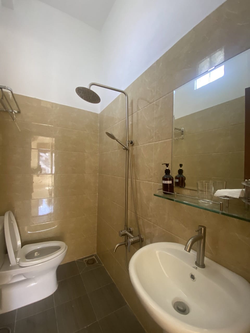 Romantic Double Room, 1 Bedroom | Bathroom | Shower, hydromassage showerhead, designer toiletries, hair dryer