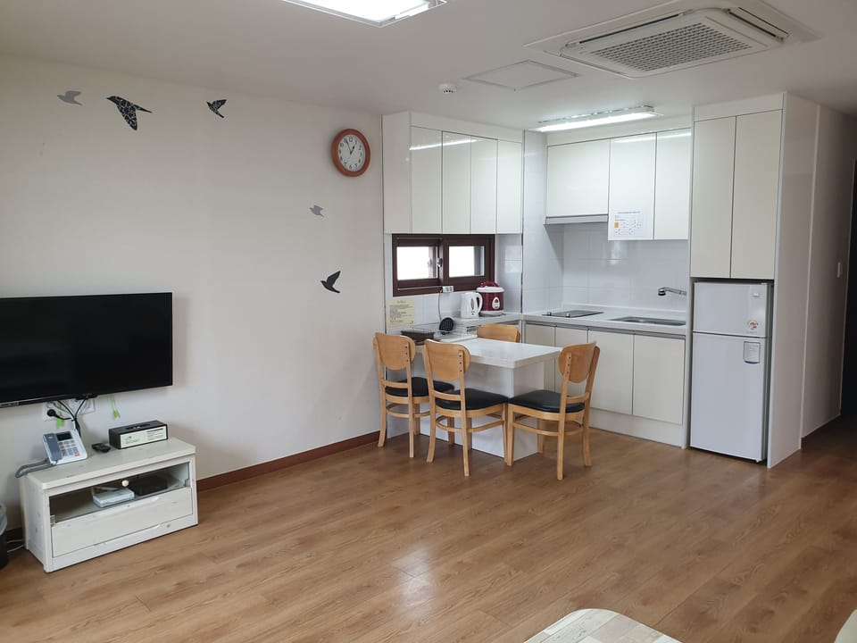 Family Room A (KRW10,000 surcharge for extra bedding) | Private kitchen | Fridge, microwave, stovetop, electric kettle