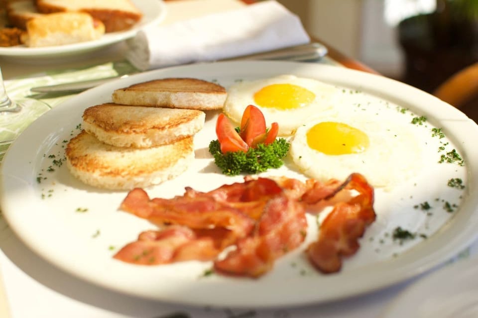 Daily cooked-to-order breakfast for a fee