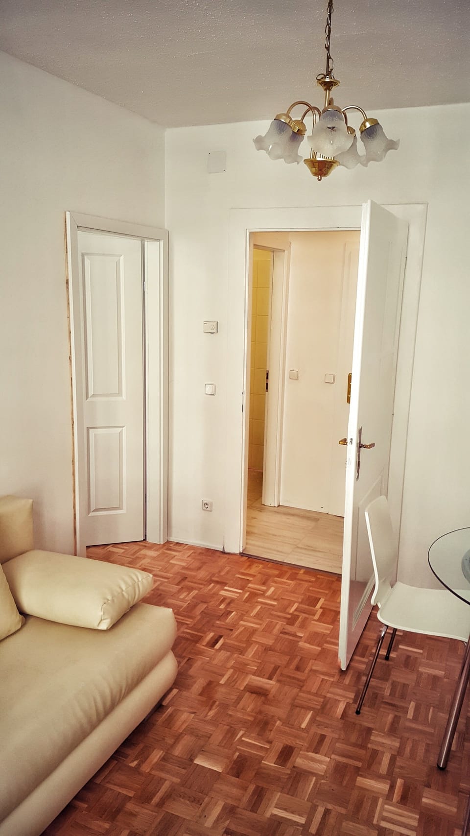 City Apartment, 3 Bedrooms, Non Smoking | Living area | Flat-screen TV