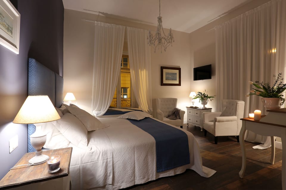 Triple Room | Free WiFi, bed sheets