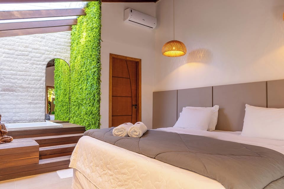 Honeymoon Suite, Ensuite (Encanto) | Egyptian cotton sheets, minibar, free WiFi, bed sheets