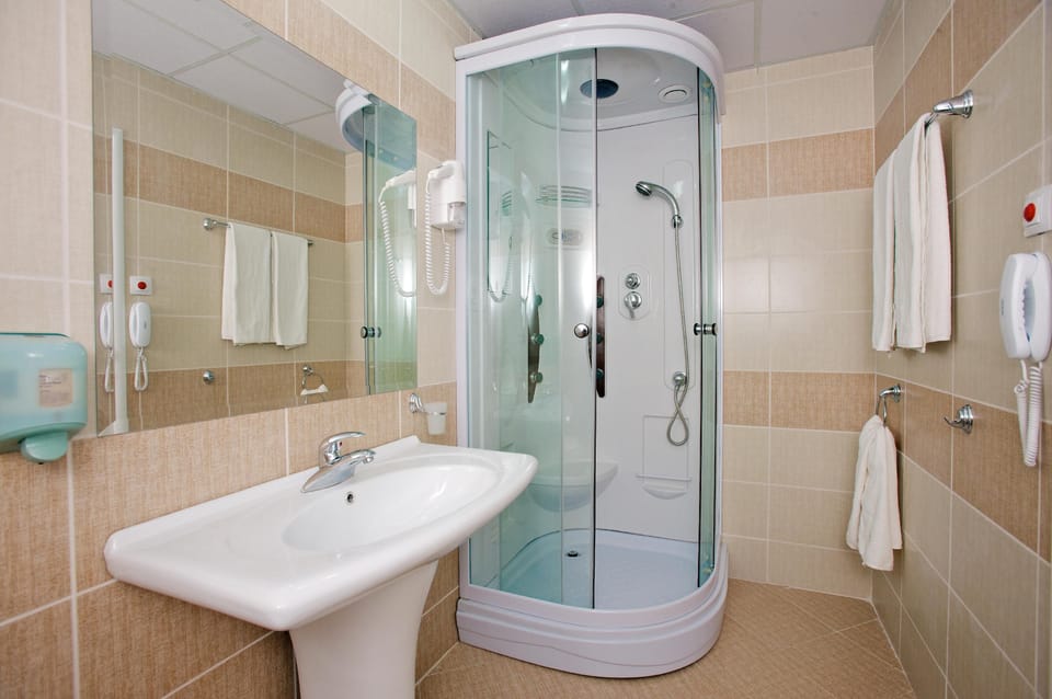 Free toiletries, hair dryer