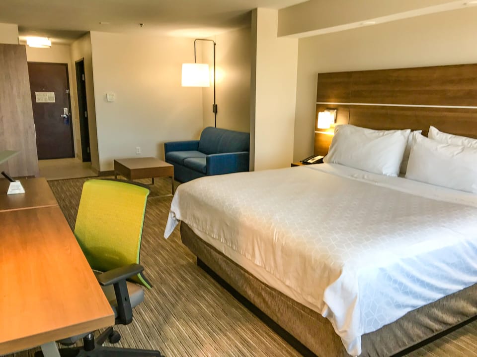 Suite, 1 King Bed with Sofa bed | In-room safe, desk, blackout drapes, iron/ironing board
