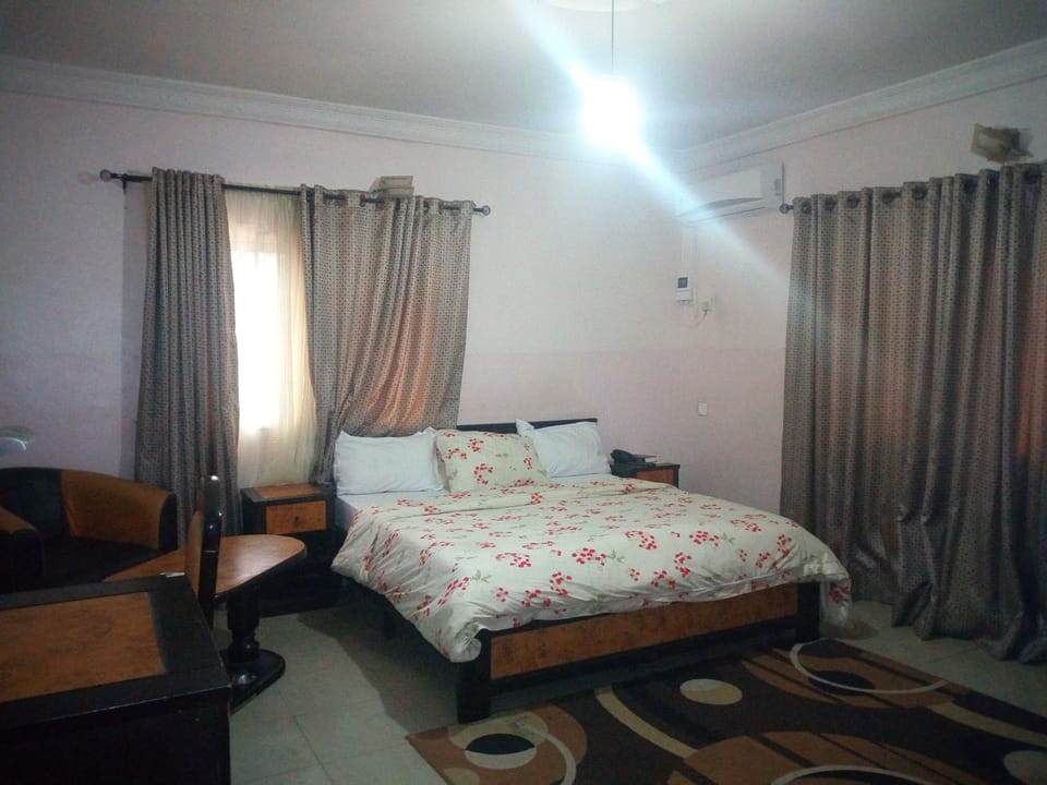 Deluxe Room, 1 Double Bed, Non Smoking | Desk, laptop workspace, free WiFi, bed sheets