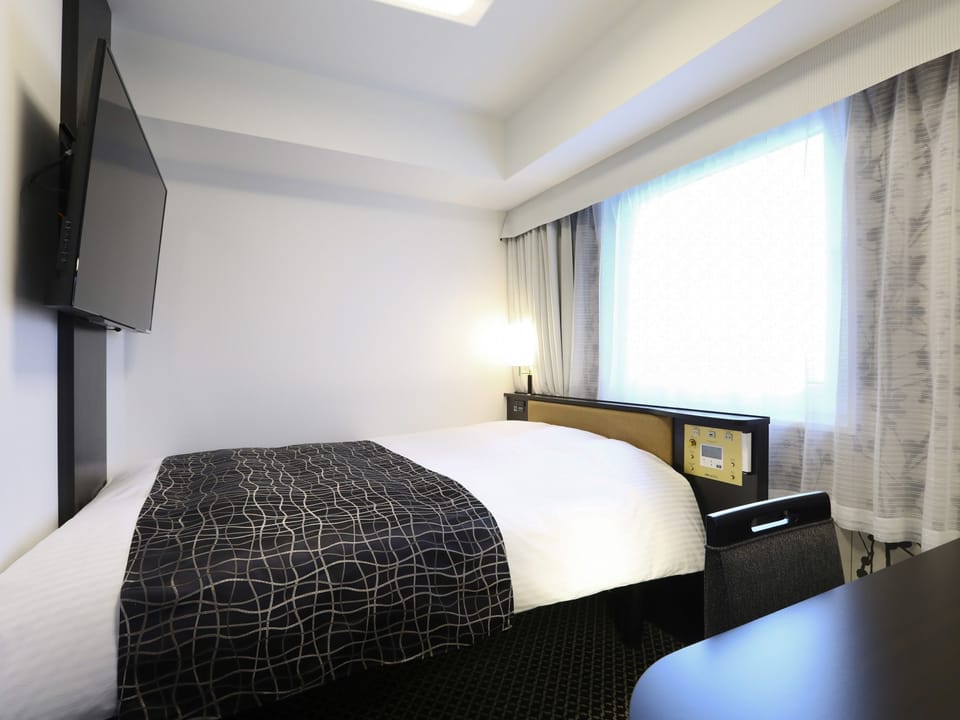 Standard Room (for 1 adult) - Non-Smoking | Down comforters, desk, free WiFi, bed sheets