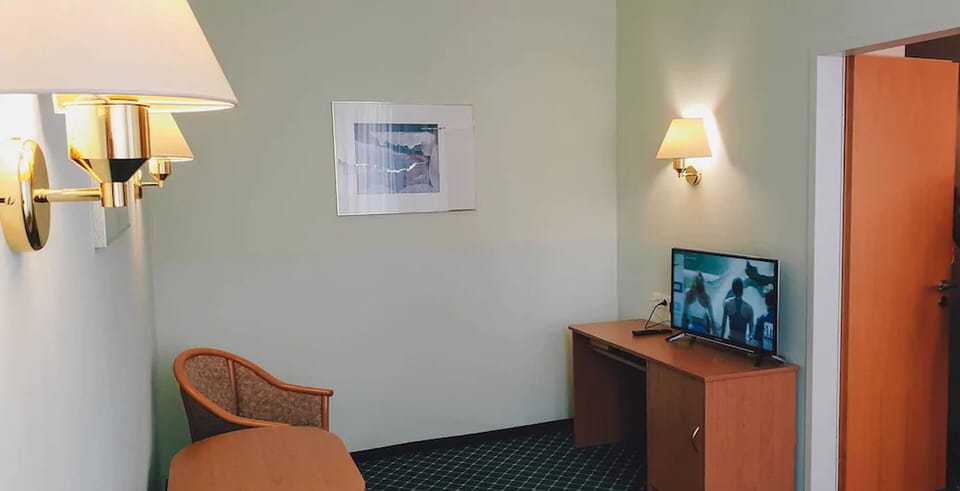 Apartment | Egyptian cotton sheets, premium bedding, down comforters, pillowtop beds