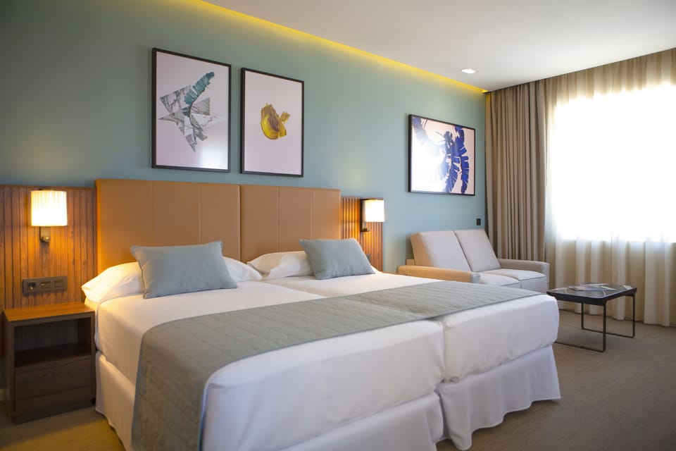 Deluxe Room (Superior Twin) | In-room safe, desk, free cribs/infant beds, free WiFi