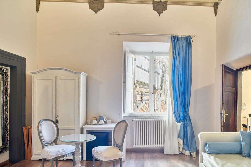 Superior Double Room, 1 Queen Bed, Private Bathroom, City View | Egyptian cotton sheets, premium bedding, down comforters, minibar