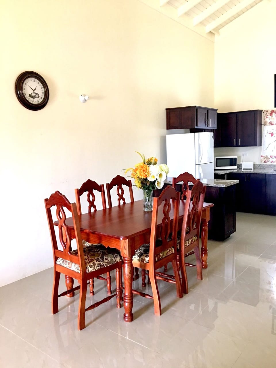 Family House, Non Smoking | In-room dining