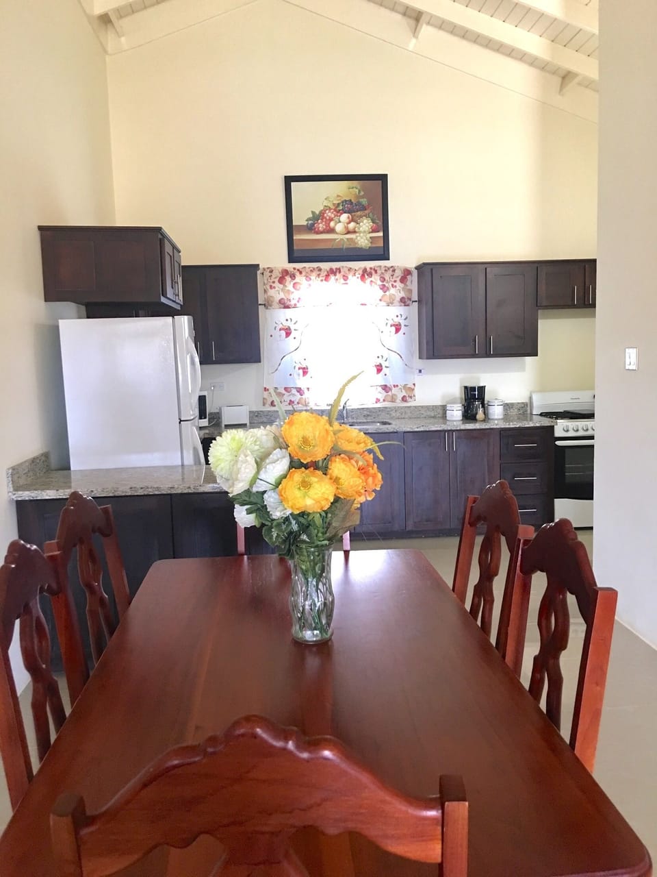 Family House, Non Smoking | In-room dining