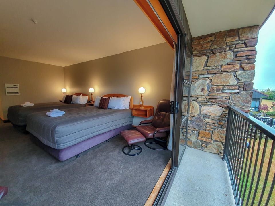 In-room safe, desk, blackout drapes, soundproofing