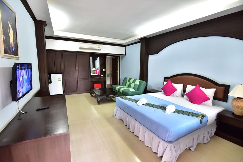 Superior Double Room | Desk, free WiFi, bed sheets