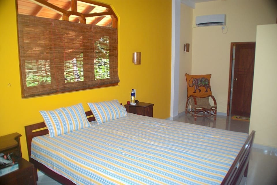 Suite | Premium bedding, soundproofing, free cribs/infant beds, free WiFi