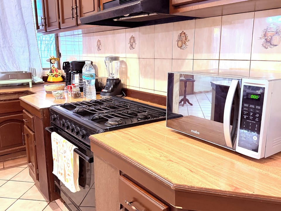 Family House, 3 Bedrooms | Private kitchen | Fridge, microwave, oven, stovetop