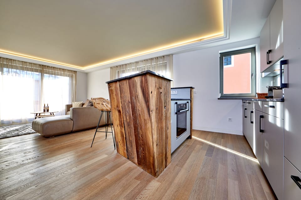 Comfort Suite, 2 Bedrooms, Mountain View (4) | Private kitchen | Full-size fridge, microwave, oven, stovetop