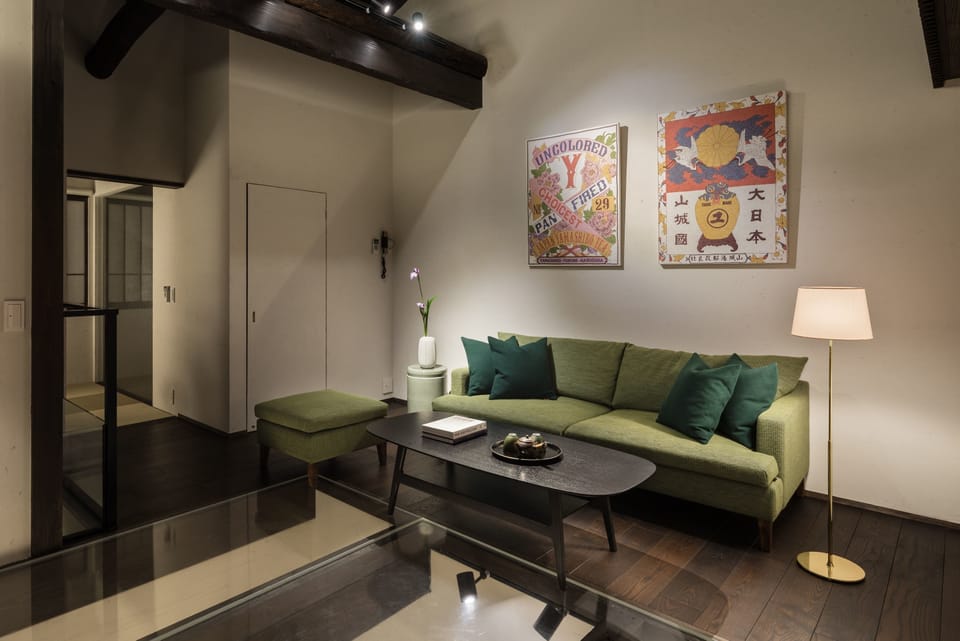 Luxury Townhome, Non Smoking | Living area | Flat-screen TV