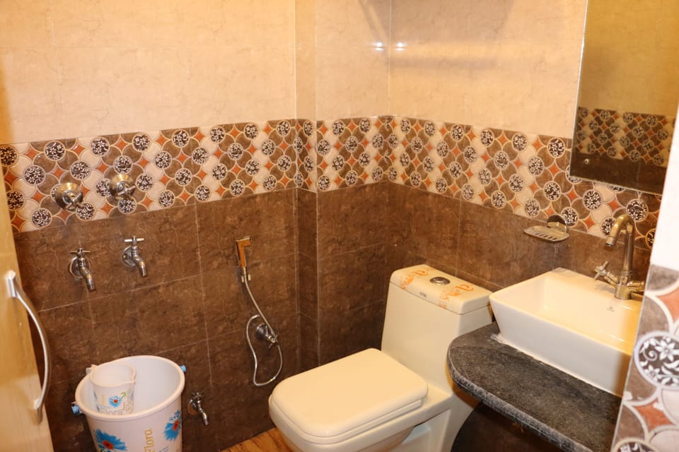 Hotel Karlo Kastle - Paharganj Hotel in New Delhi