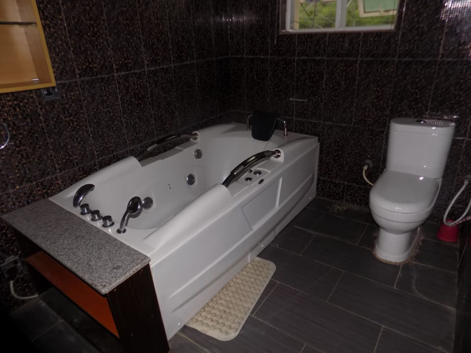 Executive Suite | Bathroom | Towels