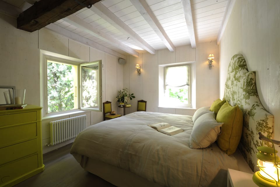 Double Room (Gialla) | Egyptian cotton sheets, premium bedding, pillowtop beds