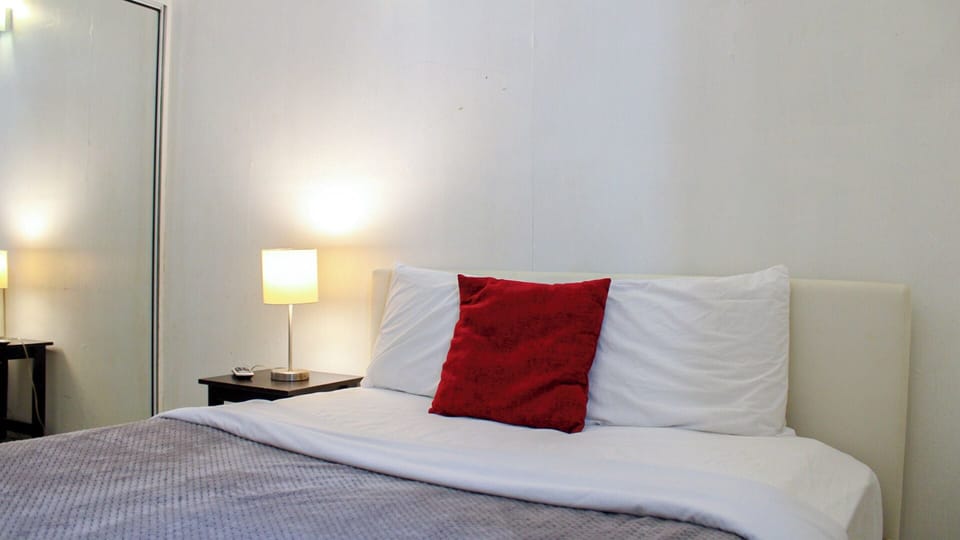 Apartment, 2 Bedrooms | 2 bedrooms, soundproofing, iron/ironing board, free WiFi