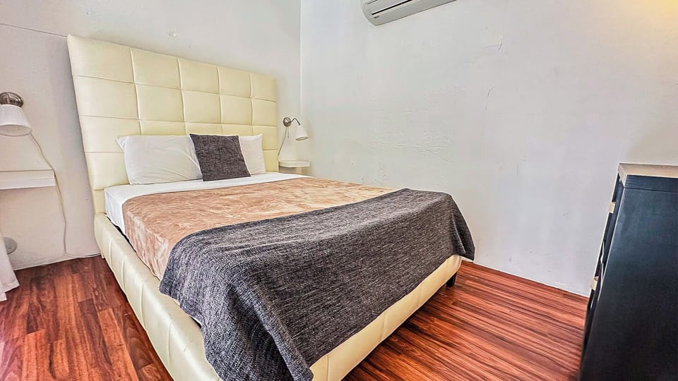 Apartment, 1 Queen Bed with Sofa bed | Iron/ironing board, free WiFi, bed sheets