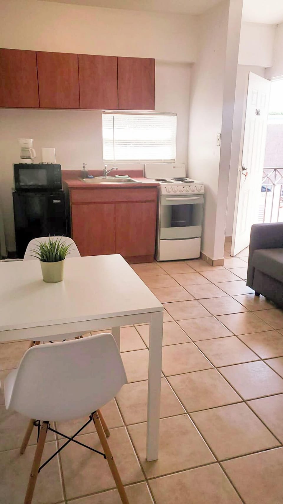 Apartment, 1 Bedroom | Dining room