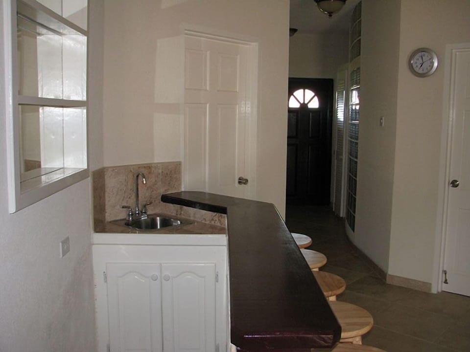 Apartment, 2 Bedrooms, 2 Bathrooms, Ground Floor | Living area | Smart TV, DVD player