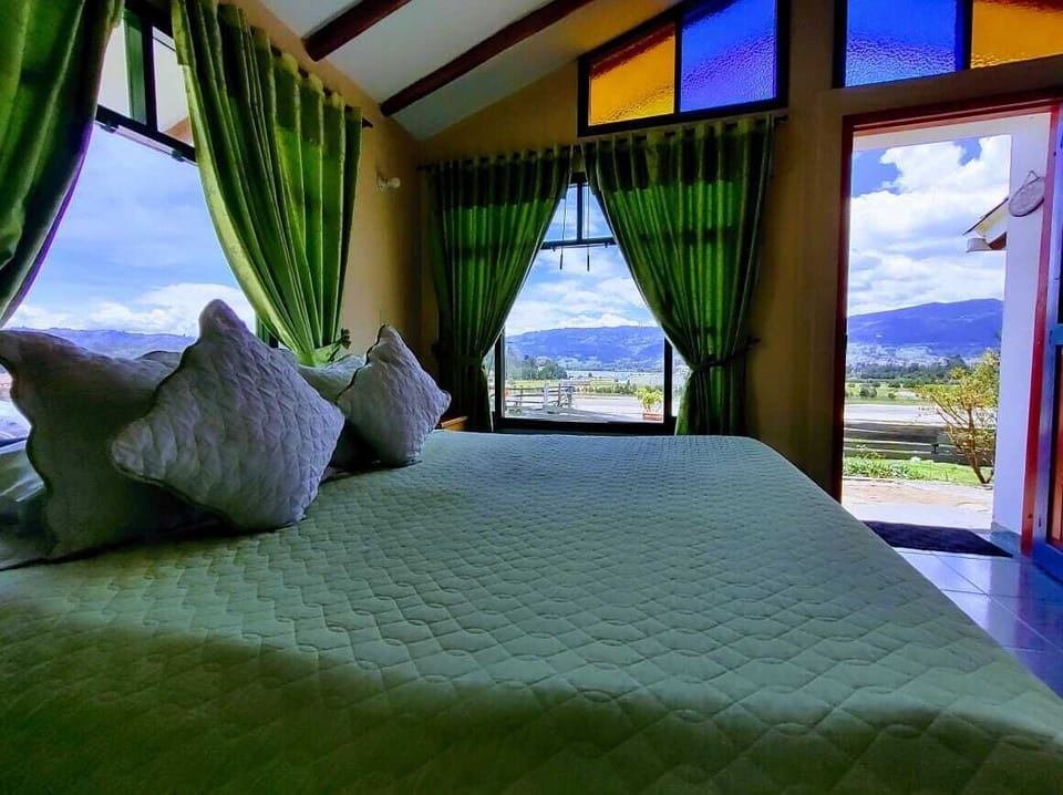 Comfort Double Room, 1 King Bed | Individually furnished, blackout drapes, free WiFi, bed sheets