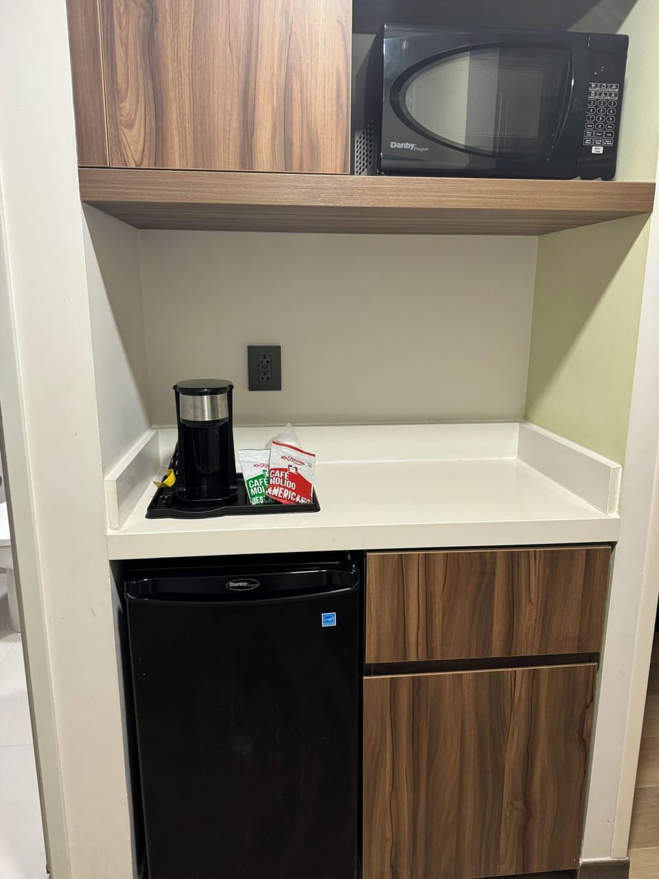 Mini-refrigerator