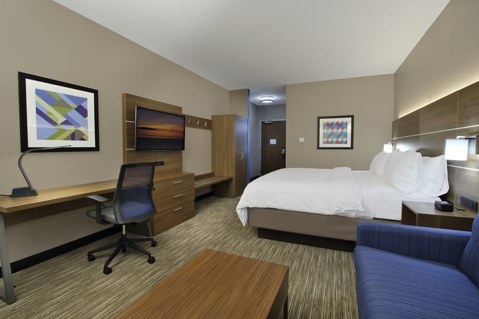 In-room safe, desk, laptop workspace, blackout drapes