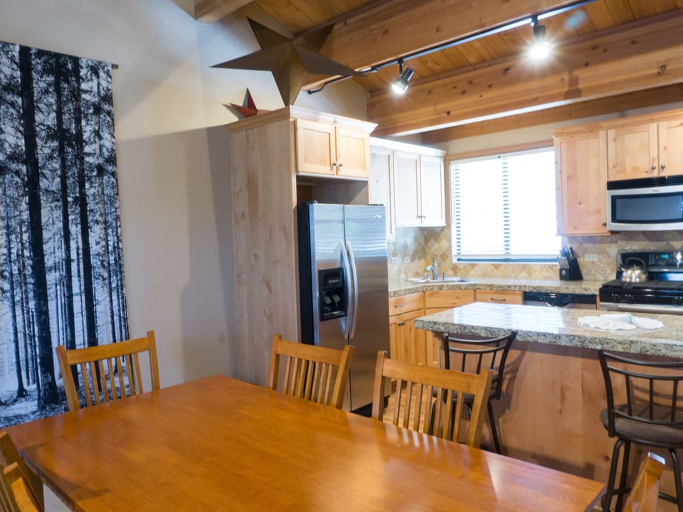 Condo, 2 Bedrooms | Private kitchen | Fridge, oven, coffee/tea maker, toaster
