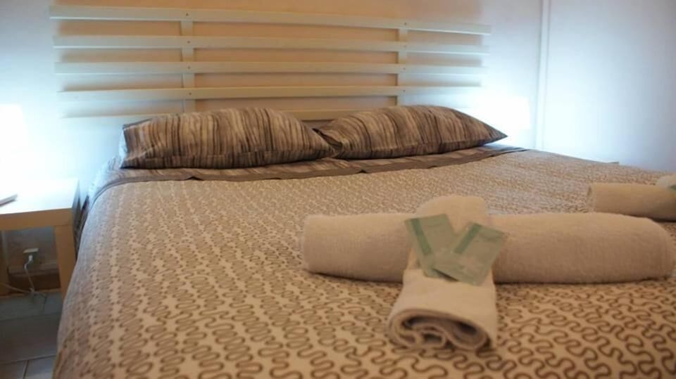 Soundproofing, free WiFi, bed sheets
