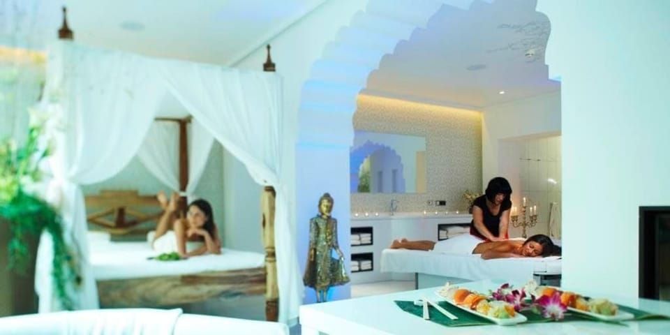 In-room safe, blackout drapes, soundproofing, WiFi (free)
