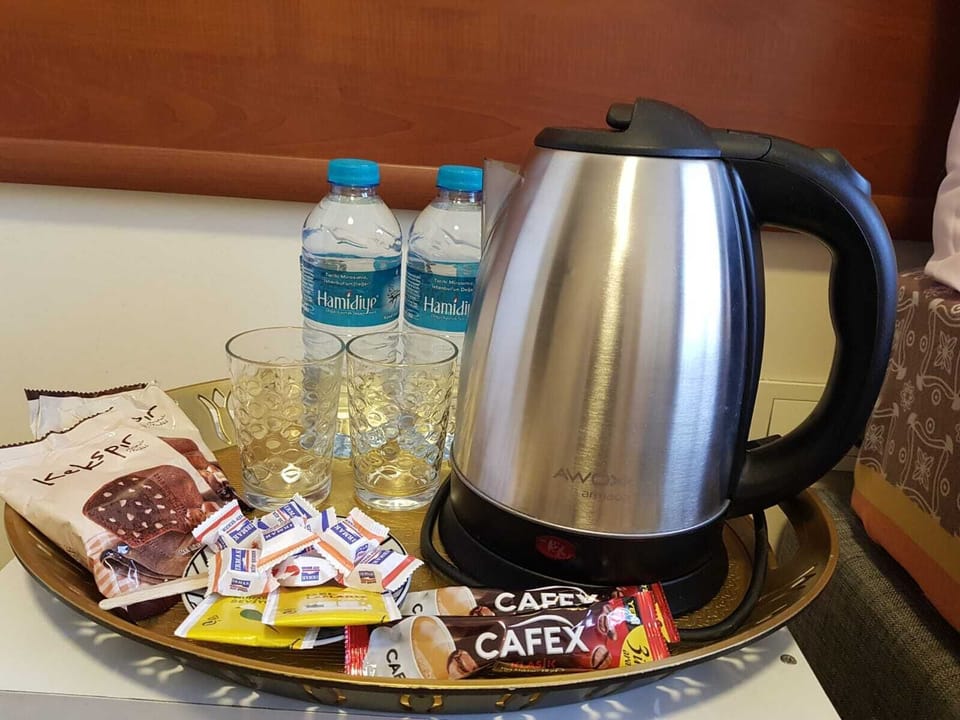 Minibar, iron/ironing board, free WiFi, bed sheets
