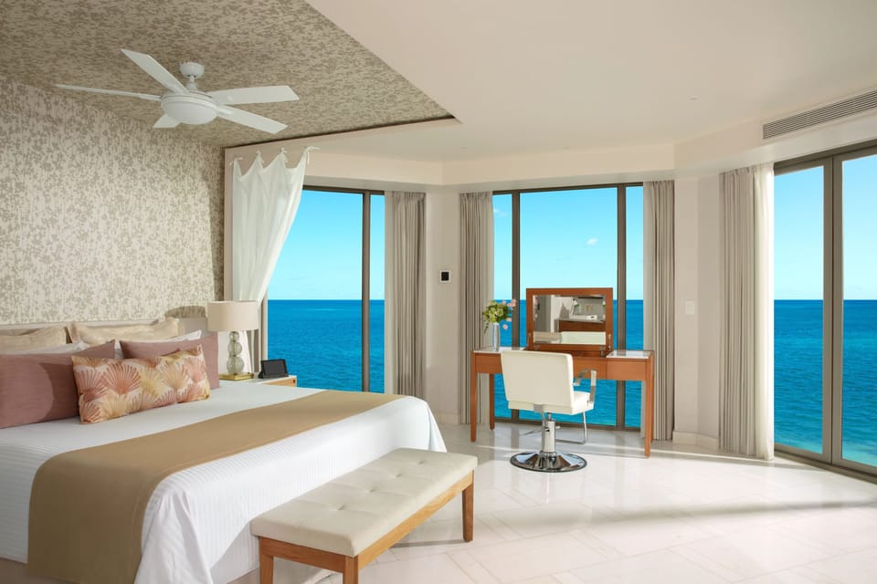 Preferred Club Ocean Front Bridal Suite | Free minibar, in-room safe, desk, laptop workspace