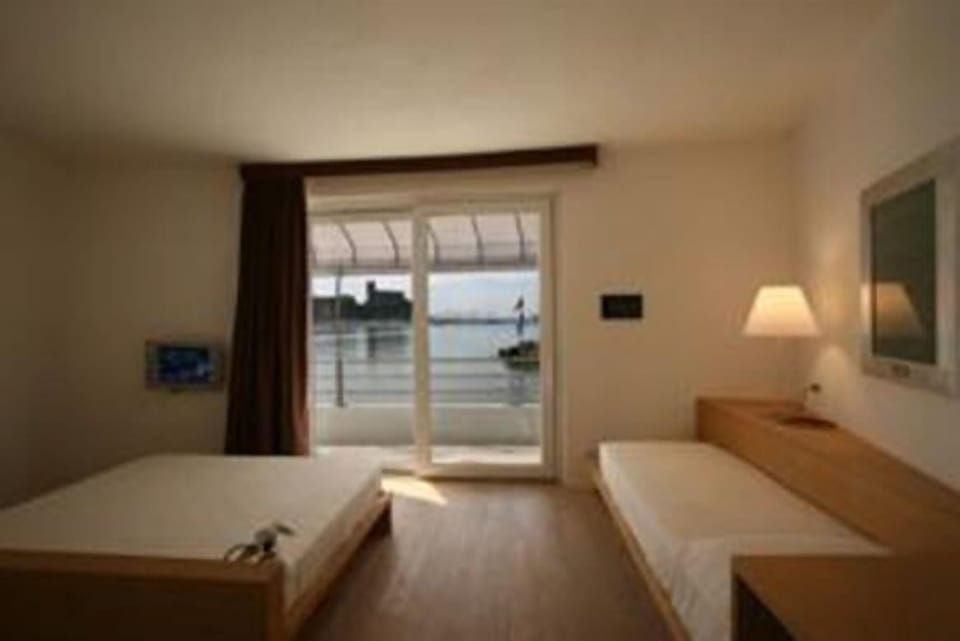Minibar, in-room safe, desk, cribs (surcharge)