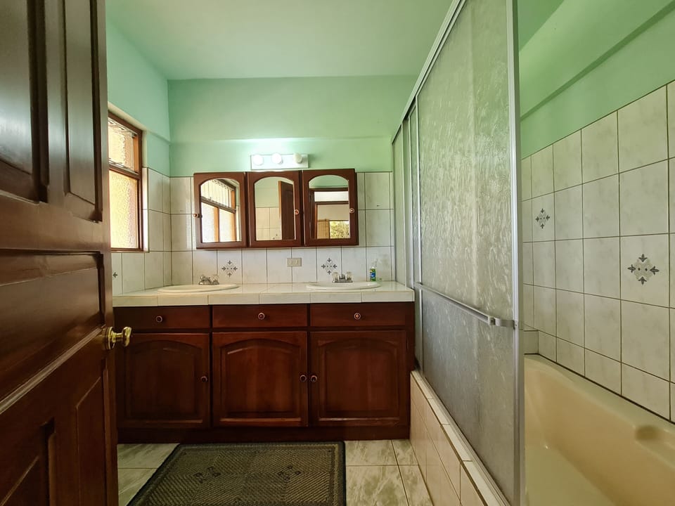 Basic Room, 2 Bedrooms, Non Smoking, Shared Bathroom | Bathroom | Shower, free toiletries, hair dryer, towels