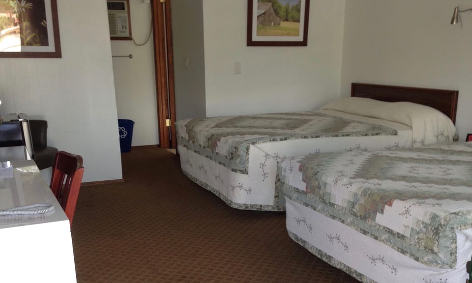 Standard Double Room, 2 Queen Beds, Non Smoking | Living area | 29-inch LCD TV with cable channels, TV