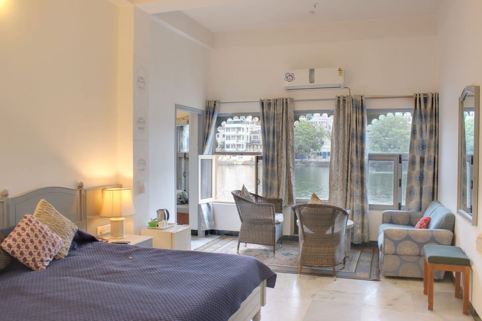 Lake Facing AC Suite | Lake view