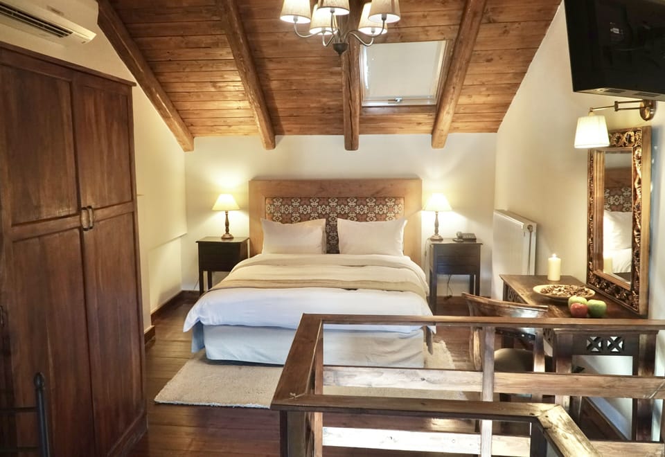 Premium bedding, down comforters, pillowtop beds, minibar